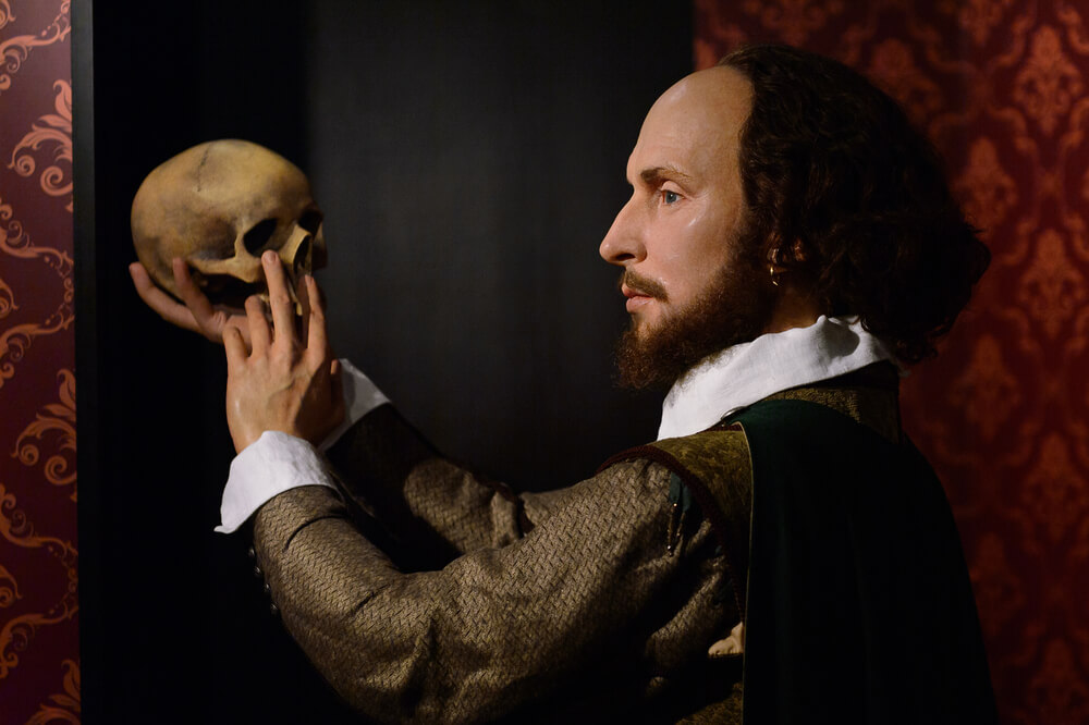 シェイクスピアの名言｜四大悲劇を描く劇作家の言葉を英語付きで紹介